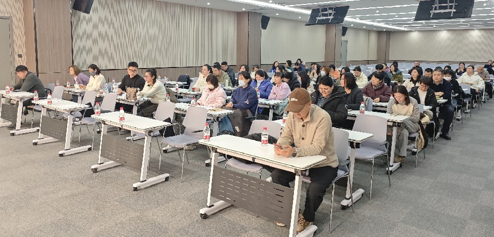 燕郊高新区成功举办劳动关系政策专项培训会